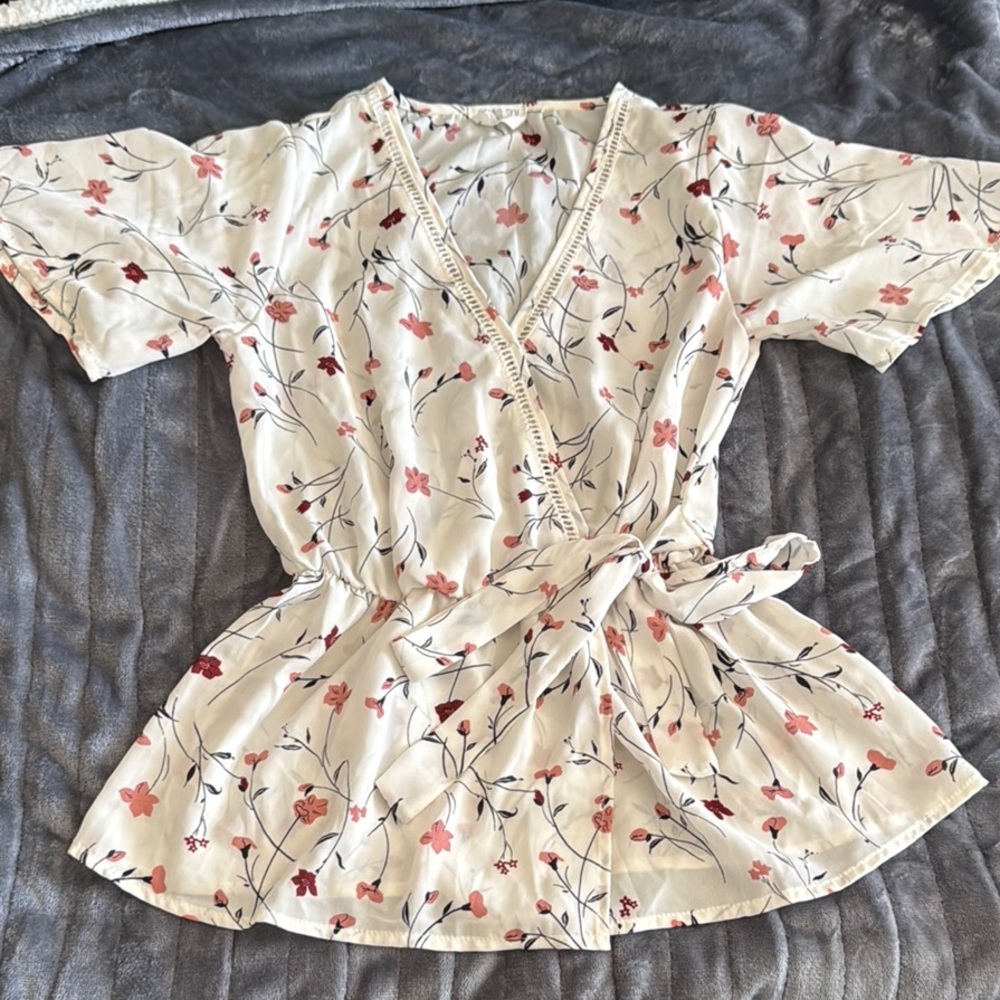 XS Sienna Sky Floral Wrap Top